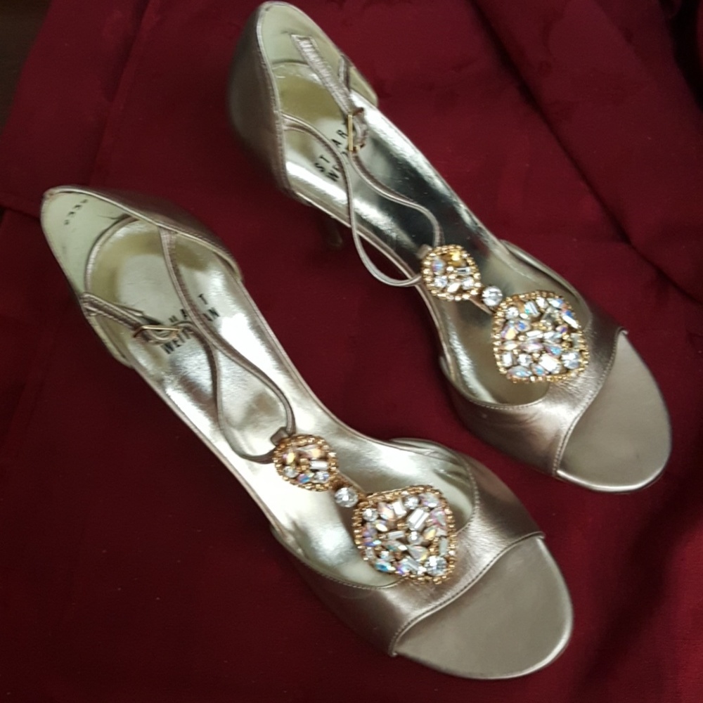 03:03 - Stuart Weitzman w/ Swarovski Crystals Heels - Picture 3 of 8